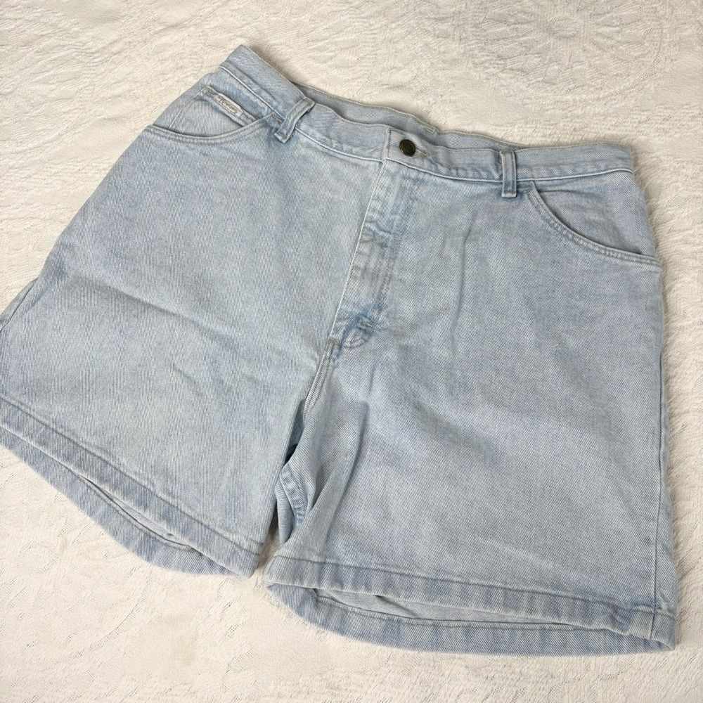 Wrangler Jean Shorts Vintage Mom Jean Style Light Wash High Waisted